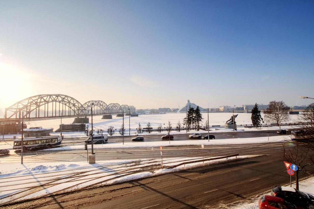 Modern Apartment In Old Riga With A River View エクステリア 写真